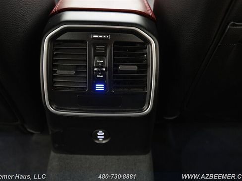 Used 2022 Porsche Macan AWD/4WD image 22