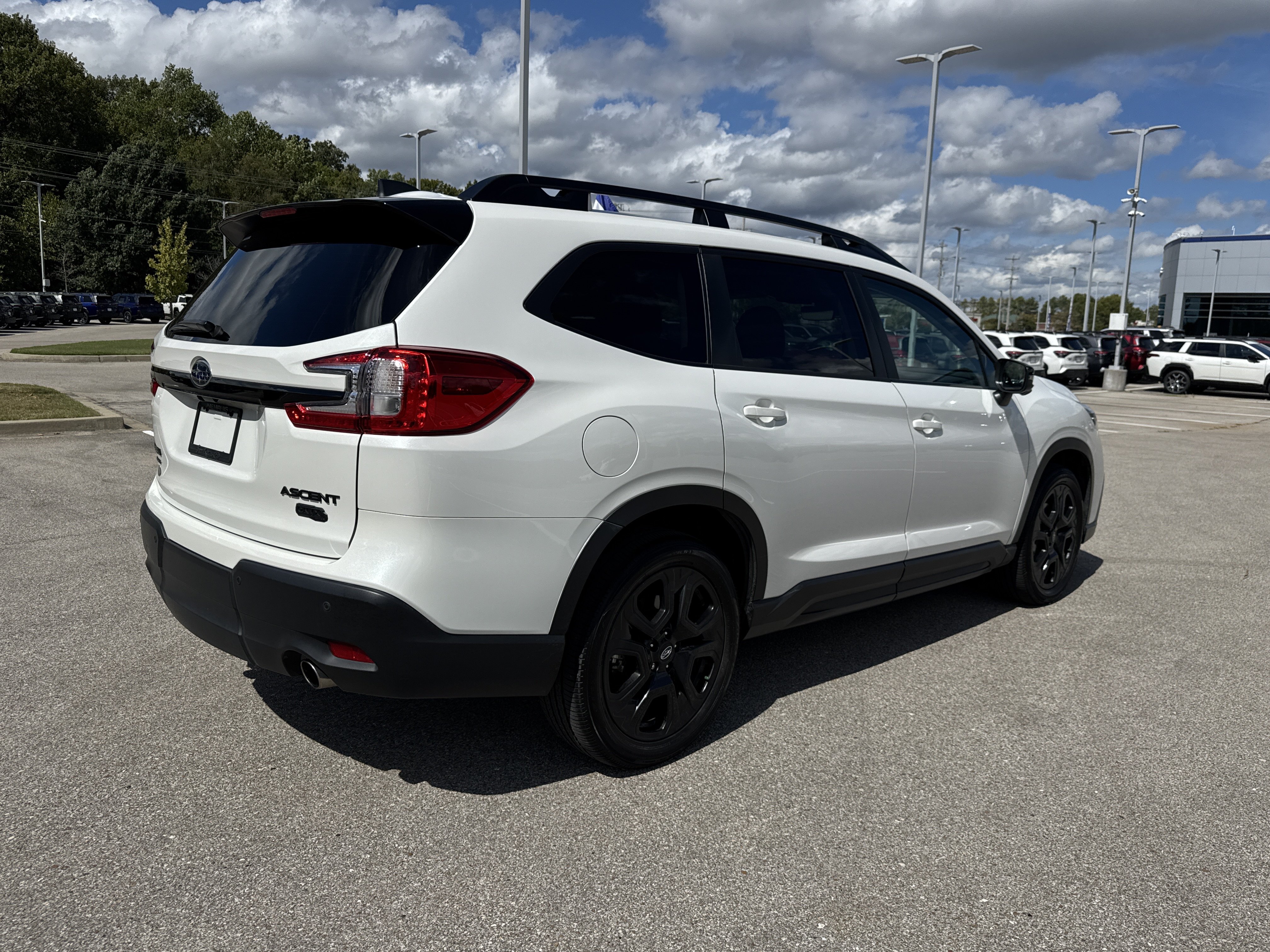Certified 2023 Subaru Ascent Onyx Edition Limited AWD/4WD image 3