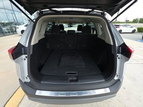 Used 2023 Nissan Rogue SV FWD image 26