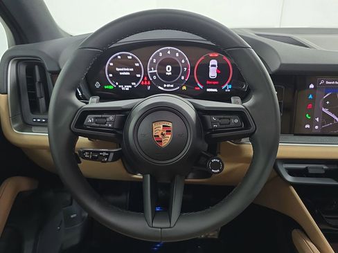 New 2026 Porsche Cayenne image 14