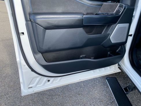 Used 2025 Ford F250 Platinum image 12