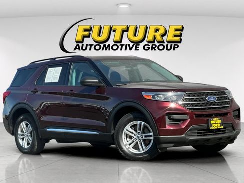 Certified 2022 Ford Explorer XLT AWD/4WD image 1