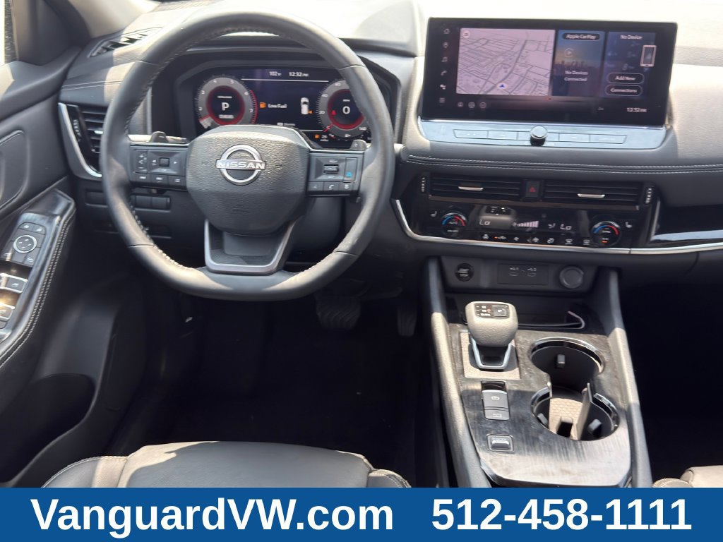 Used 2026 Nissan Rogue SL FWD image 31