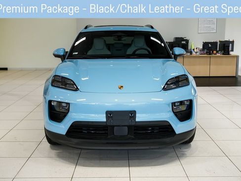 Used 2025 Porsche Macan 4S Electric AWD/4WD image 22