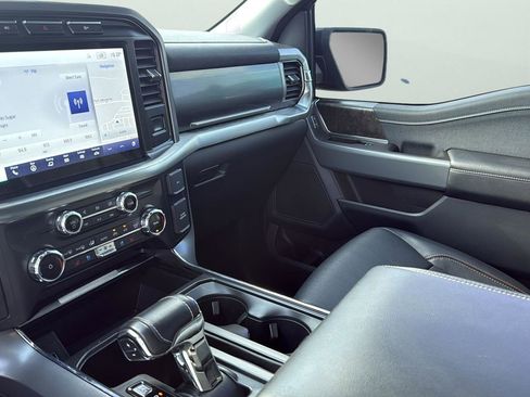 Used 2022 Ford F150 Lariat image 20
