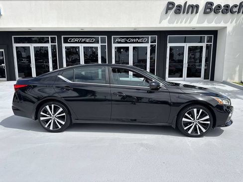Used 2020 Nissan Altima 2.5 SR FWD image 5