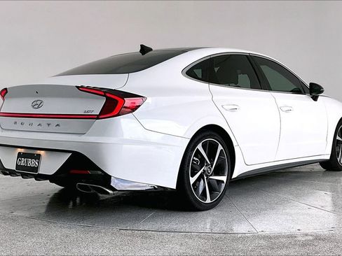 Used 2022 Hyundai Sonata SEL Plus w/ Cargo Package image 2