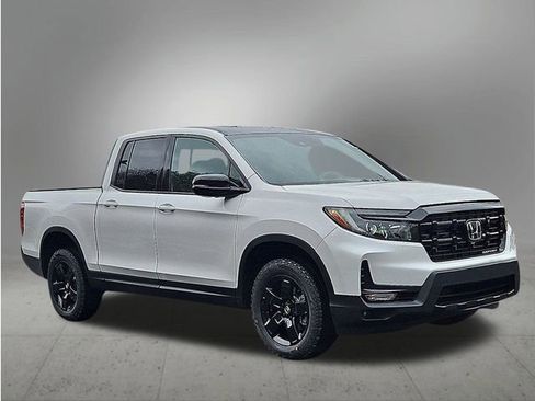 New 2026 Honda Ridgeline Black Edition image 4