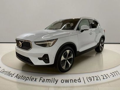 Used 2025 Volvo XC40 B5 Plus