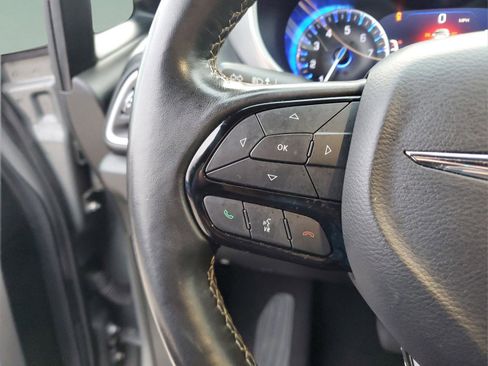 Certified 2020 Chrysler Pacifica Touring-L Plus w/ Advanced Safetytec Group image 28