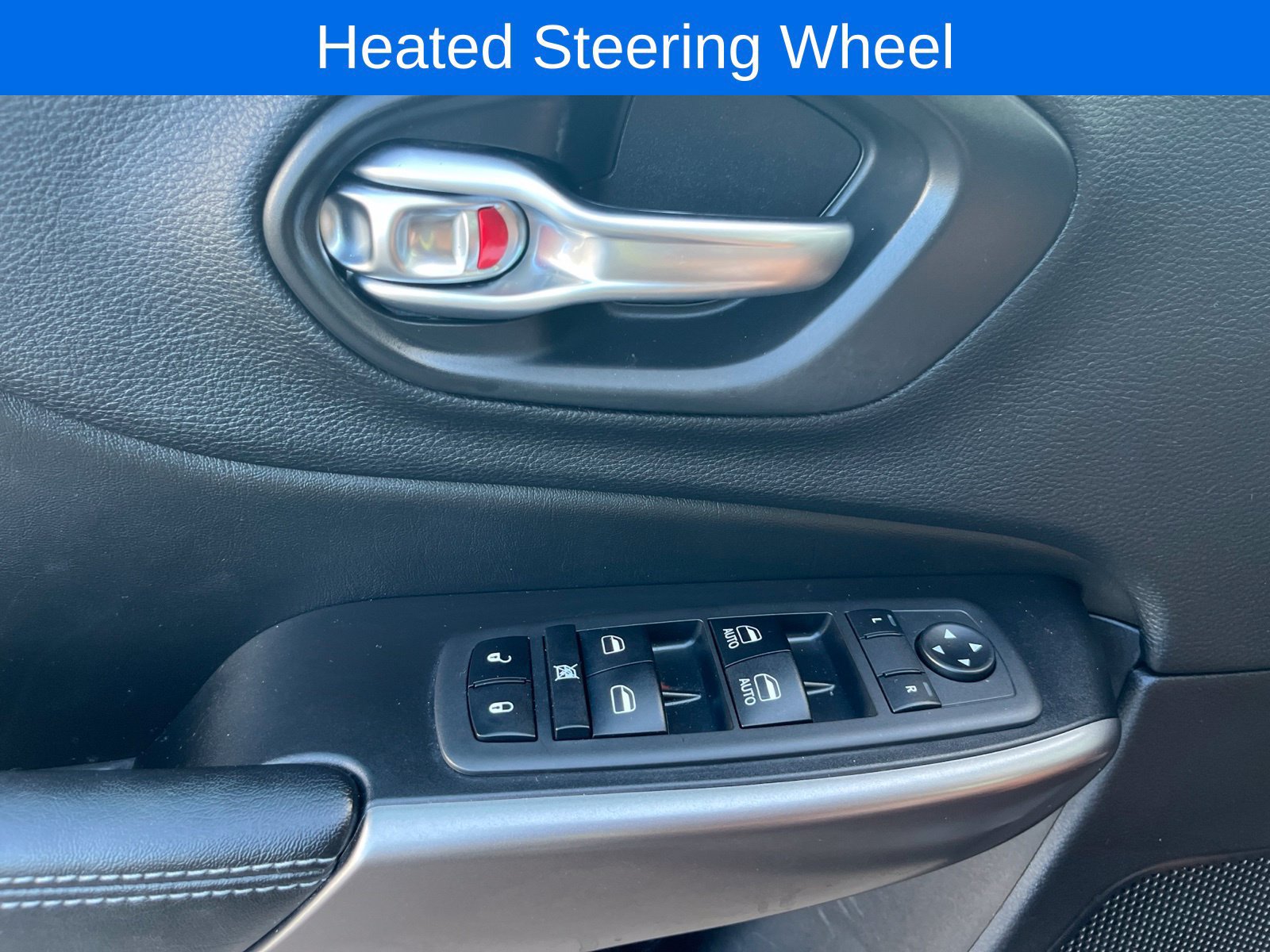 Used 2019 Jeep Cherokee Latitude Plus w/ Cold Weather Group AWD/4WD image 13