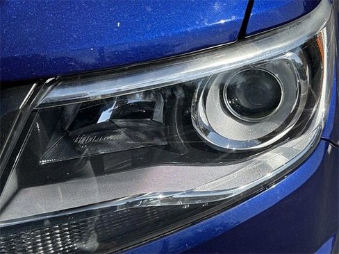 Used 2017 Chevrolet Colorado Z71 image 9