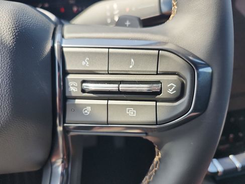 New 2026 GMC Acadia AT4 w/ Luxury Package AWD/4WD image 20