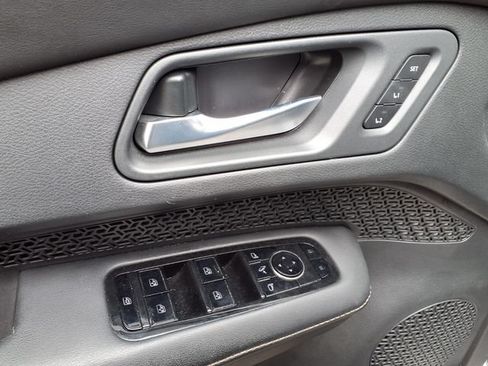 Used 2024 Nissan Ariya AWD image 16