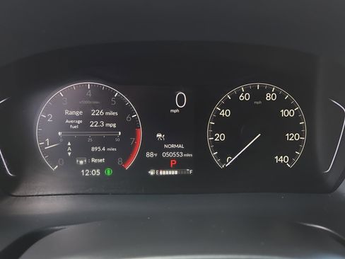 Used 2023 Honda Pilot Sport image 25