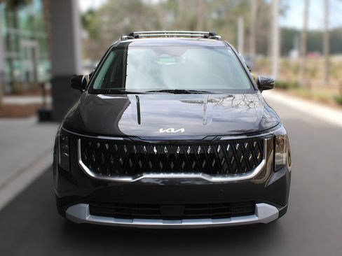 New 2026 Kia Carnival EX FWD image 24