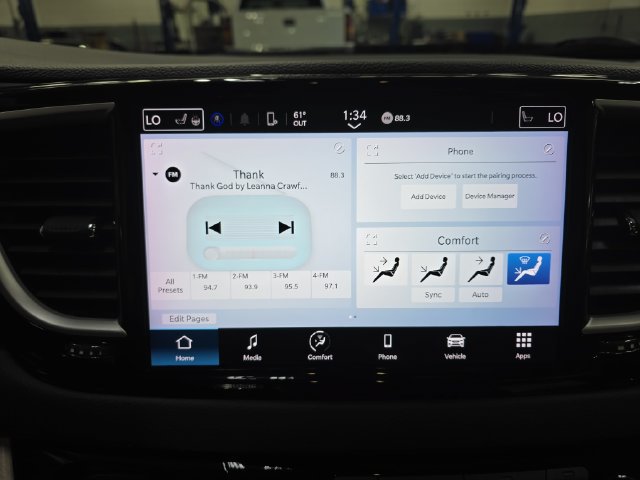 Used 2023 Chrysler Pacifica Touring-L FWD image 25
