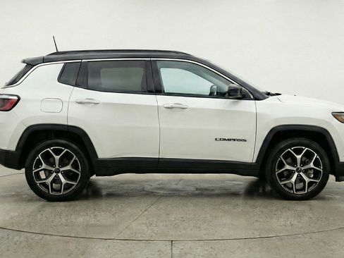 Used 2025 Jeep Compass Limited AWD/4WD image 11