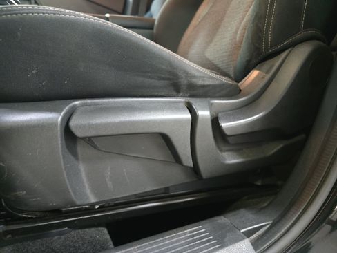 Used 2021 Nissan Rogue S FWD image 26