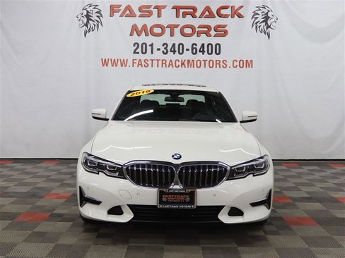Used 2019 BMW 330i xDrive Sedan w/ Premium Package image 2