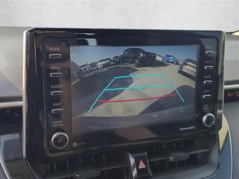 Used 2021 Toyota Corolla LE FWD image 17