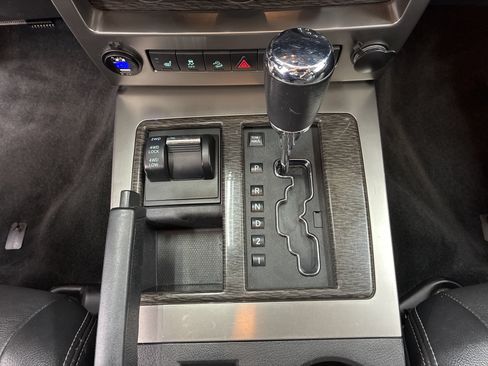Used 2012 Jeep Liberty Limited AWD/4WD image 20