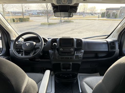 Used 2024 RAM ProMaster 2500 image 28