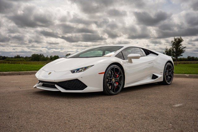 Used 2015 Lamborghini Huracan LP 610-4 AWD/4WD image 3