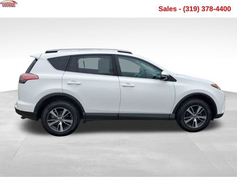 Used 2018 Toyota RAV4 XLE w/ Plus Extra Value Package AWD/4WD image 7