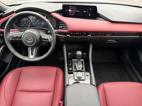 New 2026 MAZDA MAZDA3 Hatchback w/Premium Plus Pkg image 17