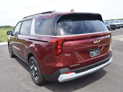 New 2026 Kia Carnival EX image 5