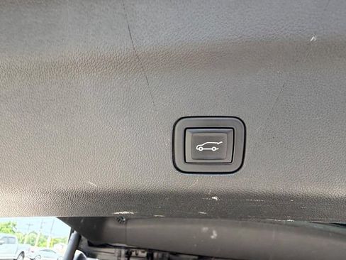 Used 2023 Chevrolet Suburban LT AWD/4WD image 6