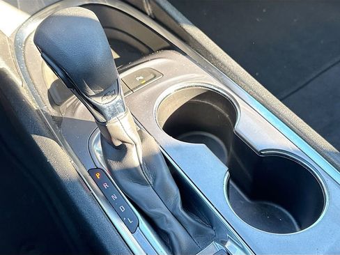 Used 2024 Chevrolet Malibu LT image 16