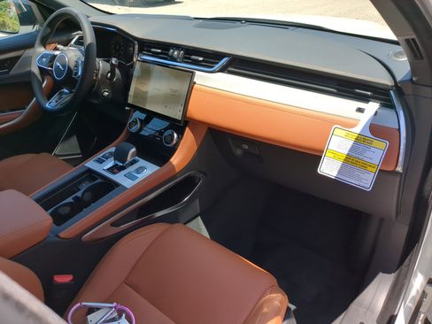 New 2026 Jaguar F-PACE R-Dynamic S image 13