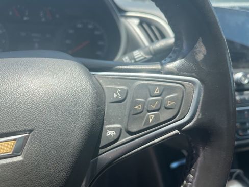 Used 2022 Chevrolet Malibu LT w/ Leather Package FWD image 10