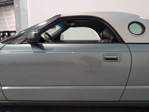 Used 2004 Ford Thunderbird Pacific Coast RWD image 30