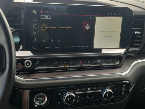 Used 2024 GMC Sierra 1500 SLT image 25