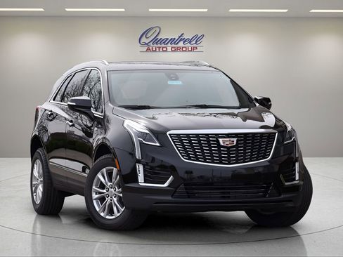 Used 2026 Cadillac XT5 Luxury w/ LPO, Floor Liner Package FWD image 1