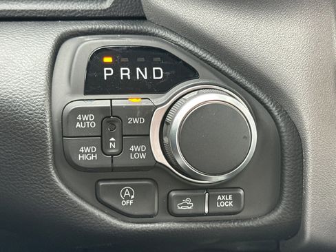 New 2026 RAM 1500 4x4 Crew Cab image 19