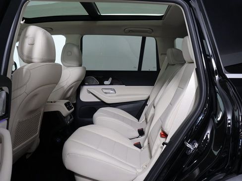 New 2026 Mercedes-Benz GLS 450 4MATIC image 6