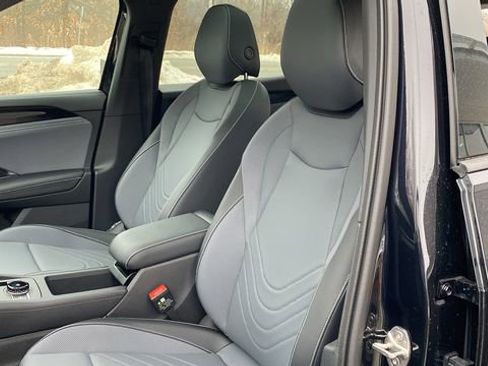New 2026 Volkswagen Tiguan SE R-Line AWD/4WD image 13