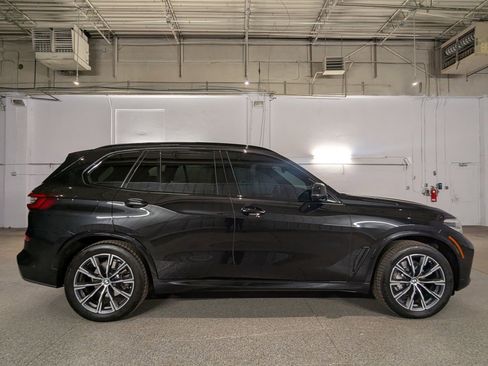 Used 2021 BMW X5 xDrive40i w/ M Sport Package image 7