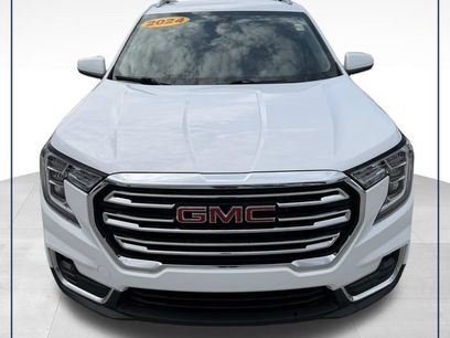 Used 2024 GMC Terrain SLT