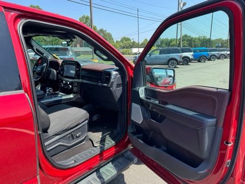 Used 2021 Ford F150 Lariat w/ Equipment Group 502A High AWD/4WD image 14