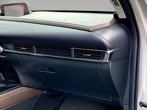 Used 2022 MAZDA CX-30 AWD 2.5 S w/ Premium Package image 21