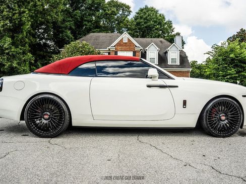 Used 2016 Rolls-Royce Dawn RWD image 19