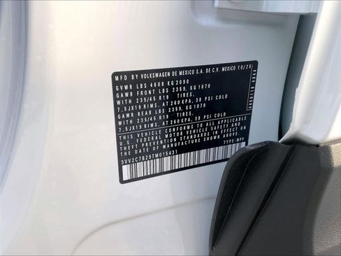 New 2026 Volkswagen Taos SE image 17