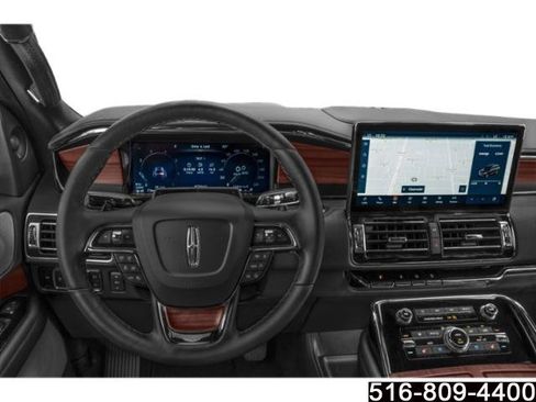 Used 2023 Lincoln Navigator Reserve AWD/4WD image 8