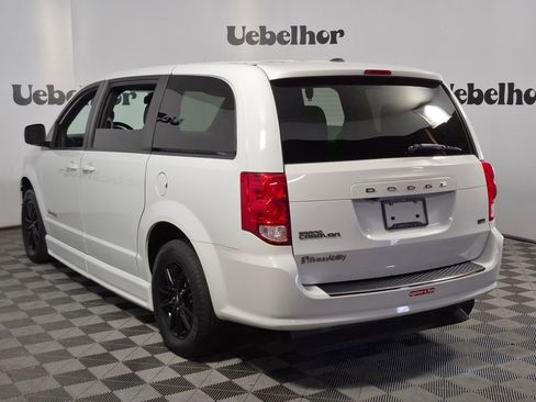 Used 2019 Dodge Grand Caravan SE FWD image 5