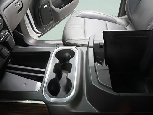 Used 2021 Chevrolet Silverado 1500 High Country w/ Technology Package image 21